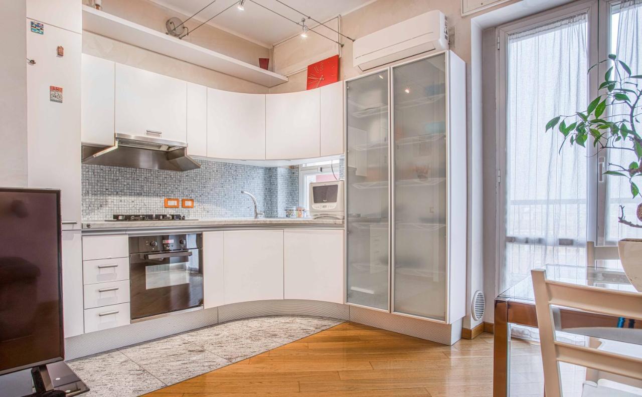 Ferienwohnung Joivy Vibrant Flat With Balcony Mailand Exterior foto