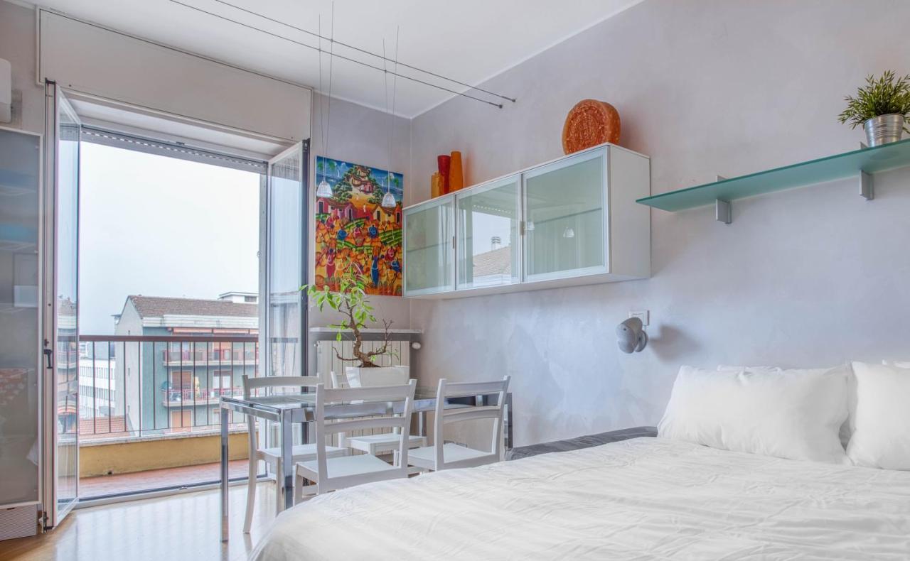Ferienwohnung Joivy Vibrant Flat With Balcony Mailand Exterior foto