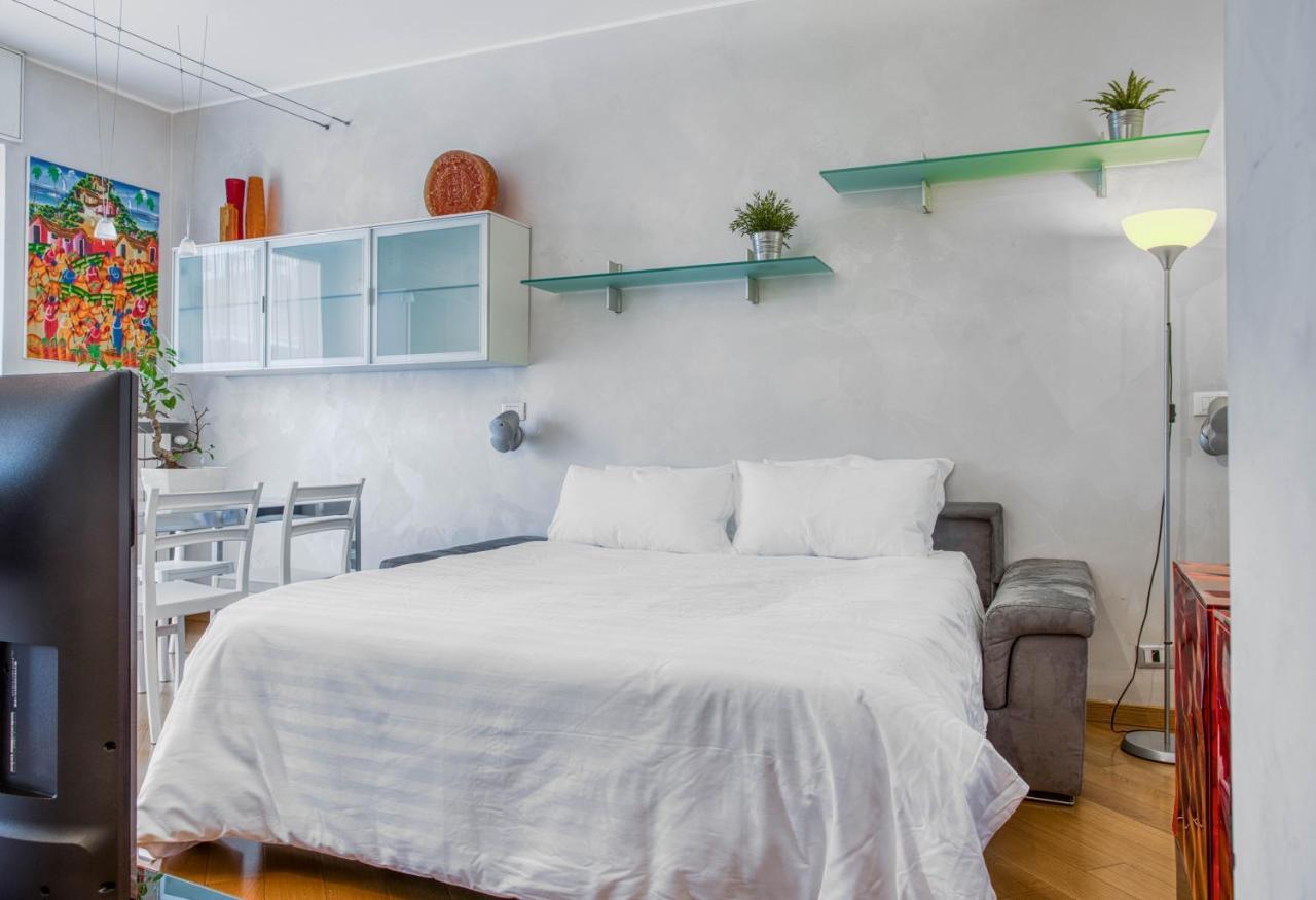 Ferienwohnung Joivy Vibrant Flat With Balcony Mailand Exterior foto